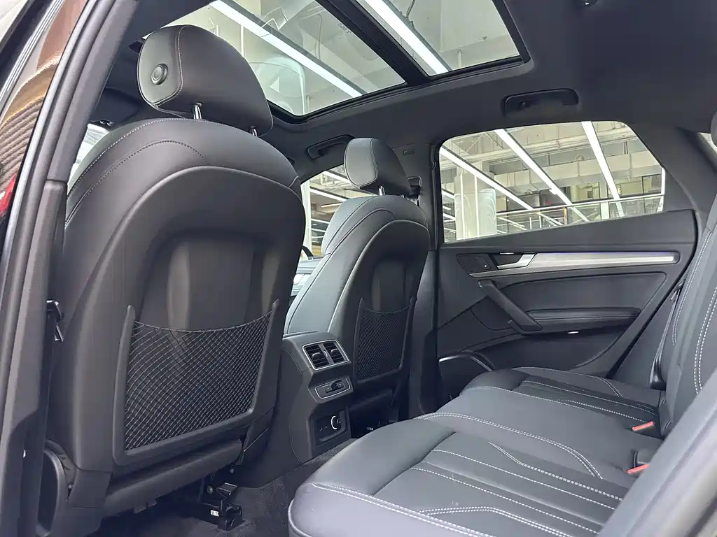 Audi Q5L Sportback 2022 — фото 13
