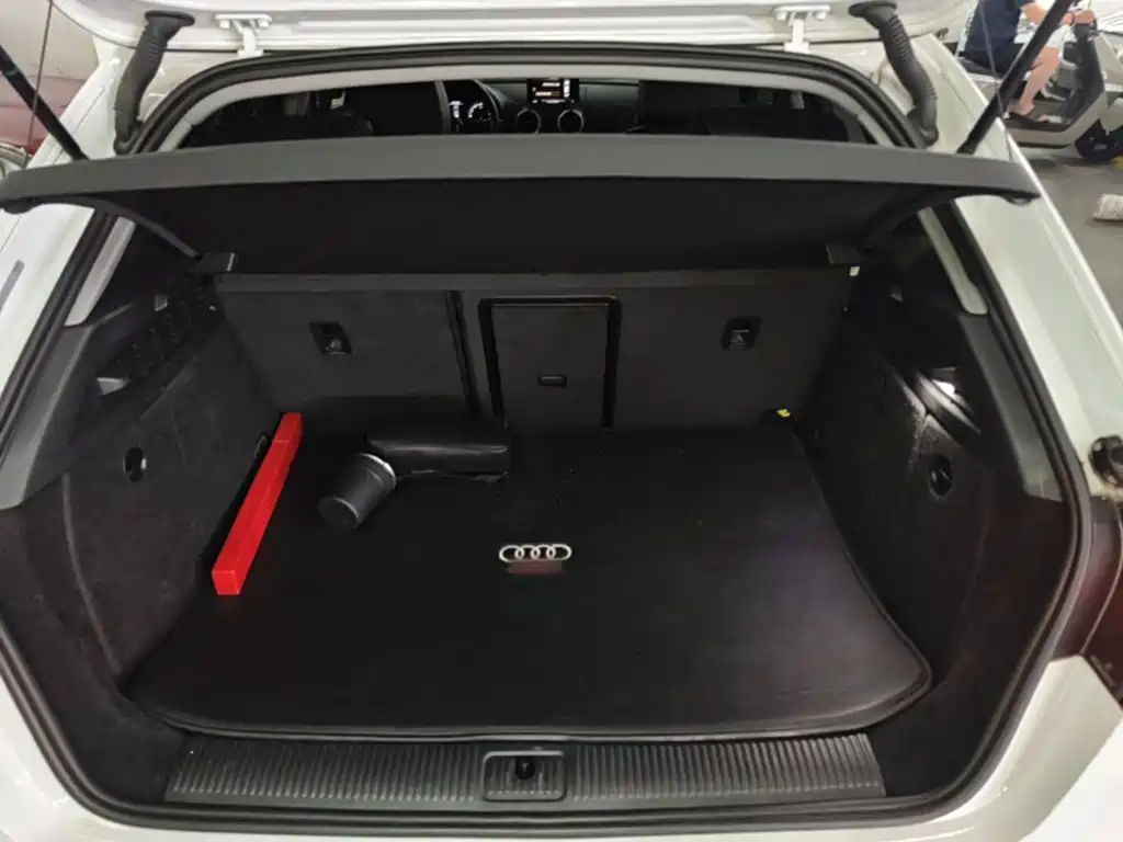 Audi A3 2018 — фото 19