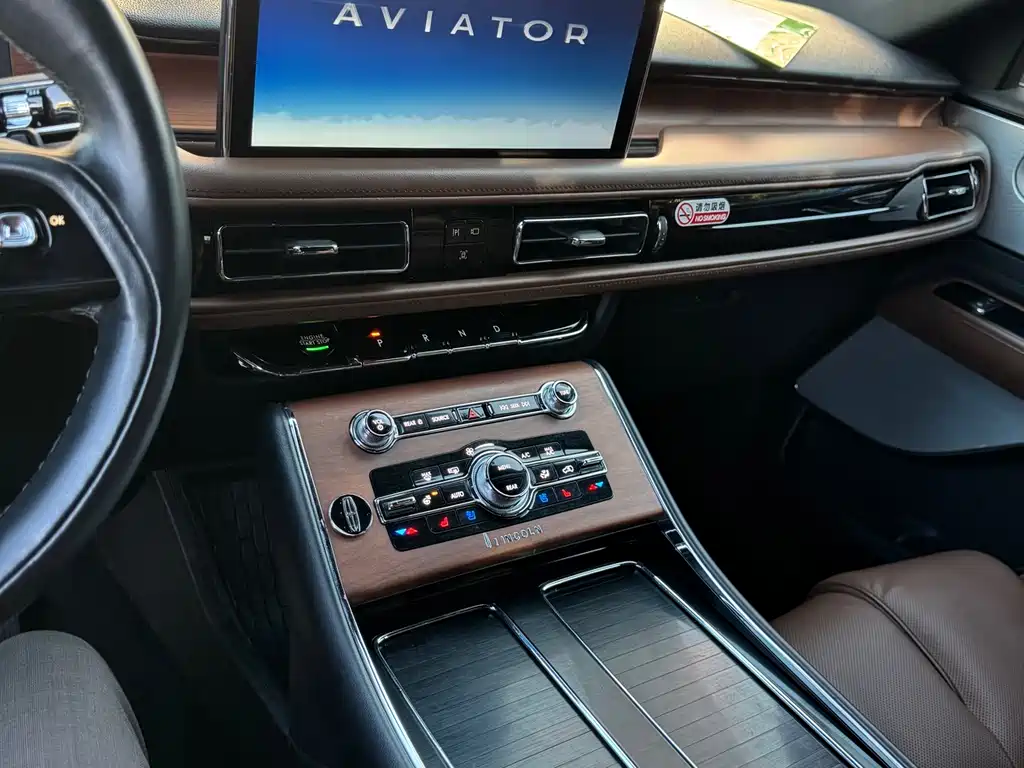 Lincoln Aviator 2020 — фото 19