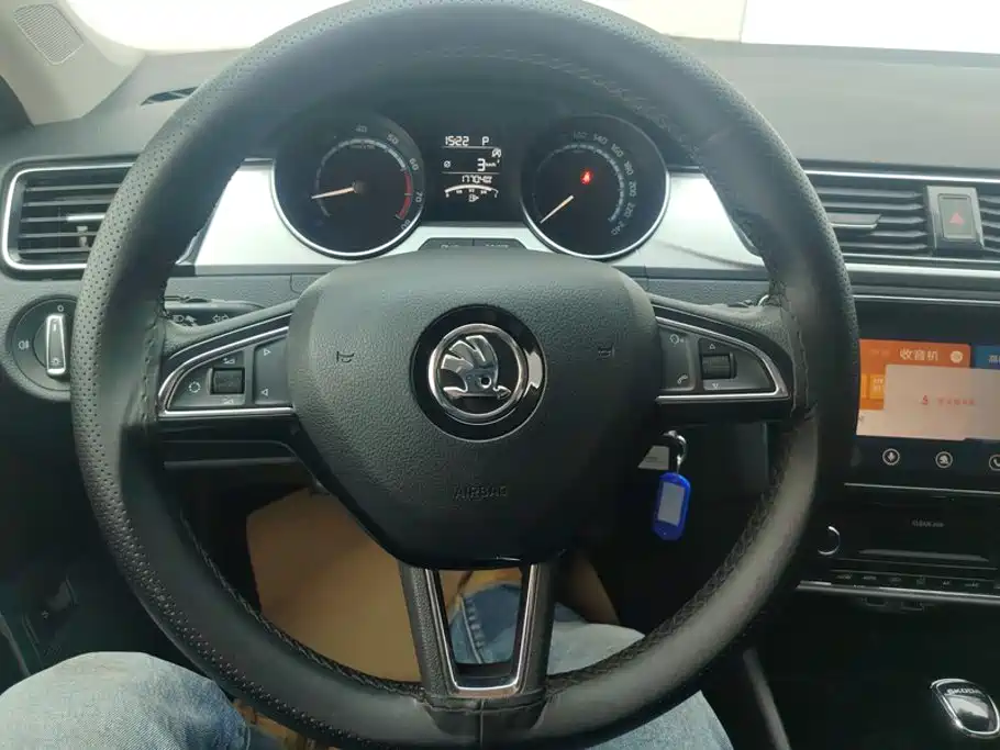 Skoda Rapid 2021 — фото 15