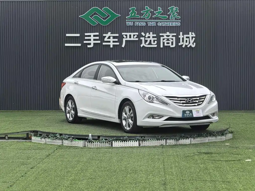 Hyundai Sonata 2012 — фото 3