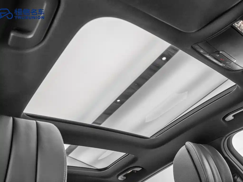 Mercedes-Benz GLC 2016 — фото 18