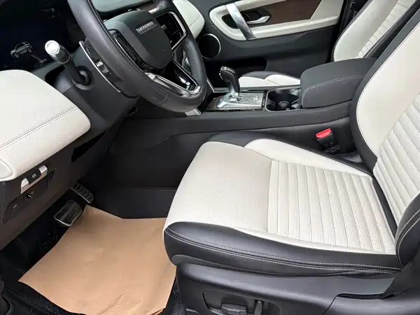 Land Rover Discovery Sport 2022