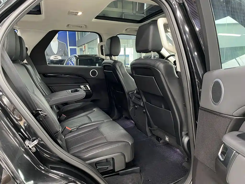 Land Rover Discovery 2018