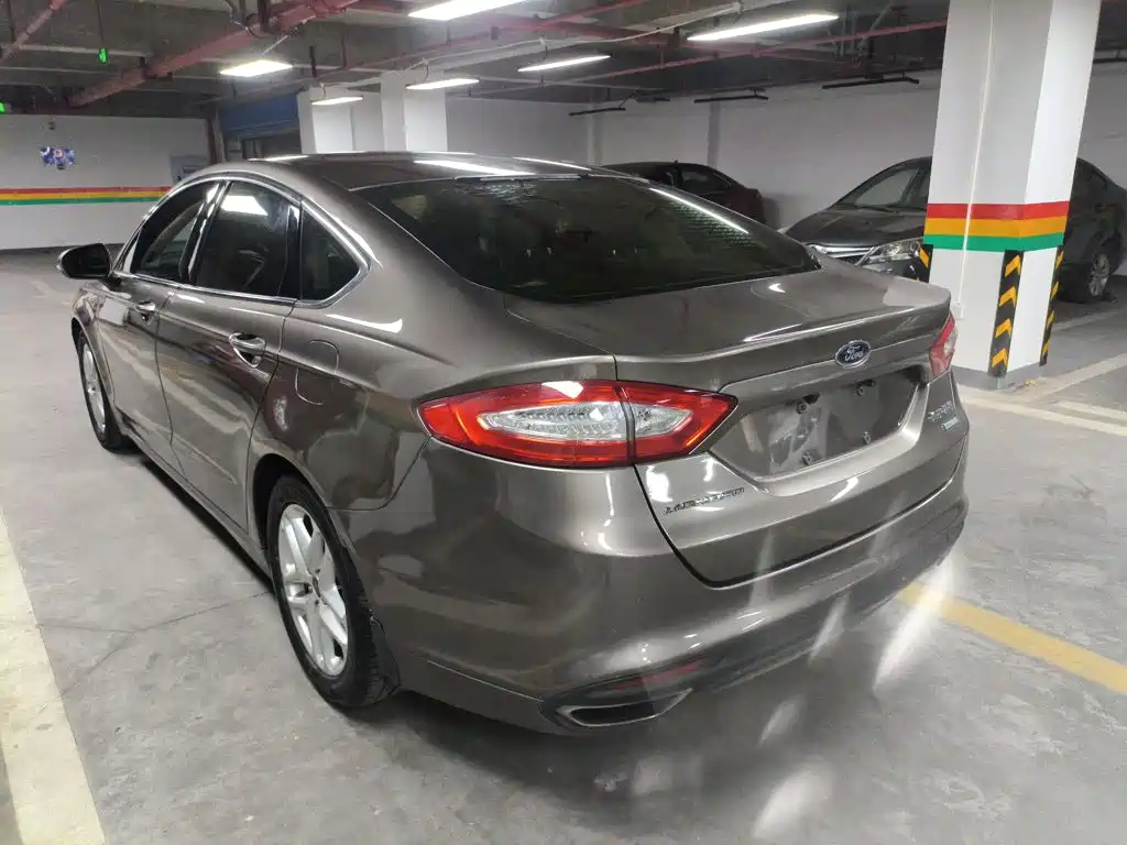 Ford Mondeo 2015 — фото 5