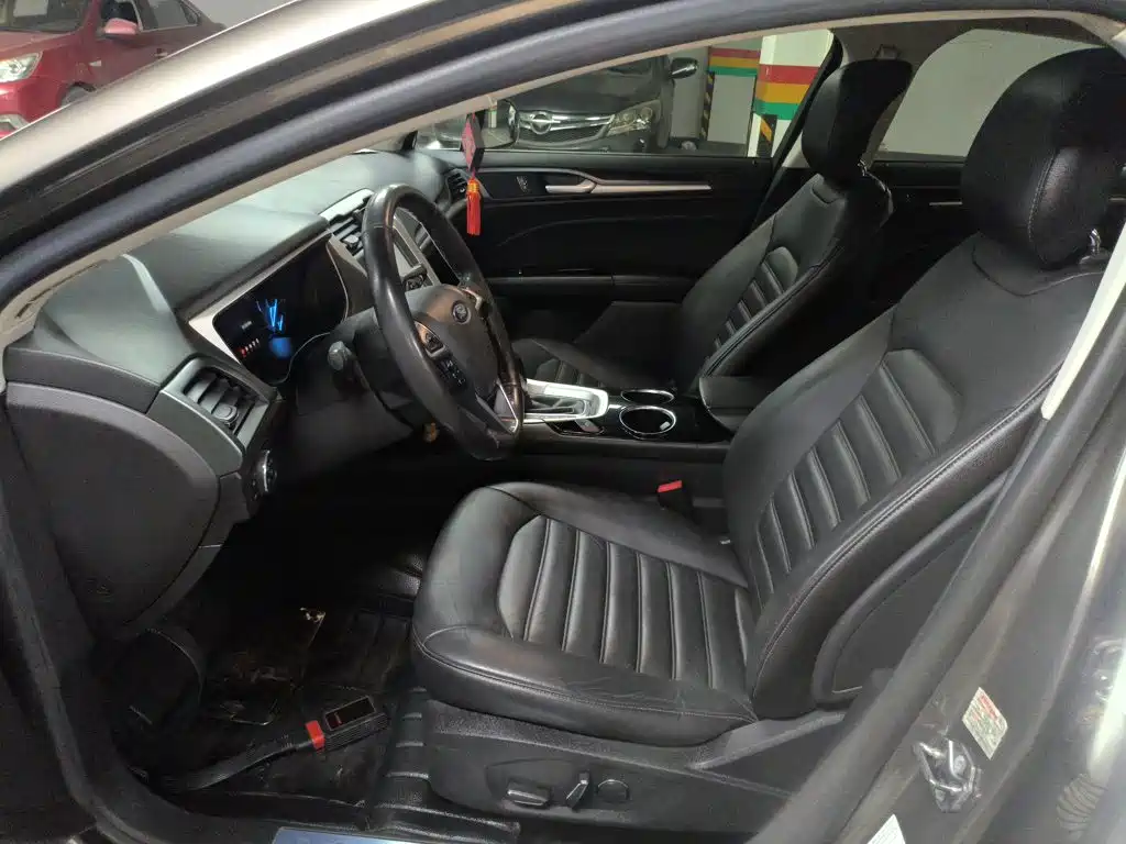 Ford Mondeo 2015 — фото 15