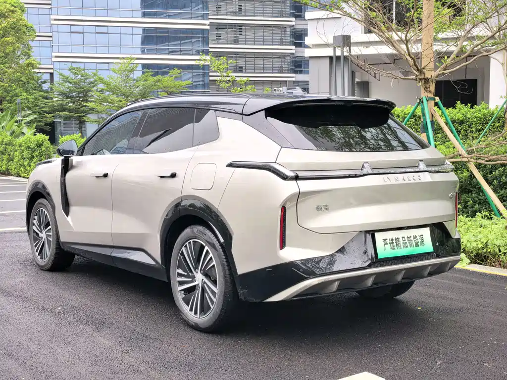 Lynk & Co 08 EM-P 2024 — фото 7