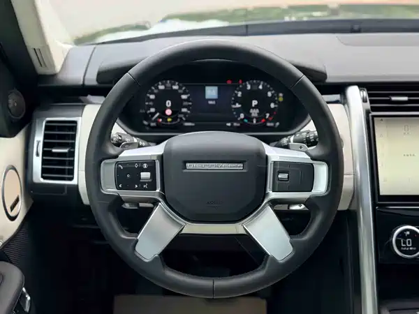 Land Rover Discovery 2024