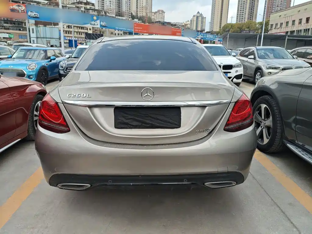 Mercedes-Benz C-Class 2021