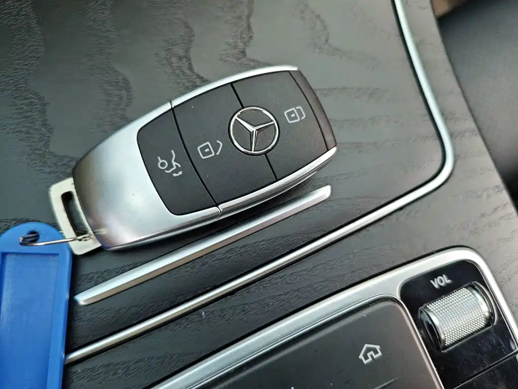 Mercedes-Benz C-Class 2021 — фото 17