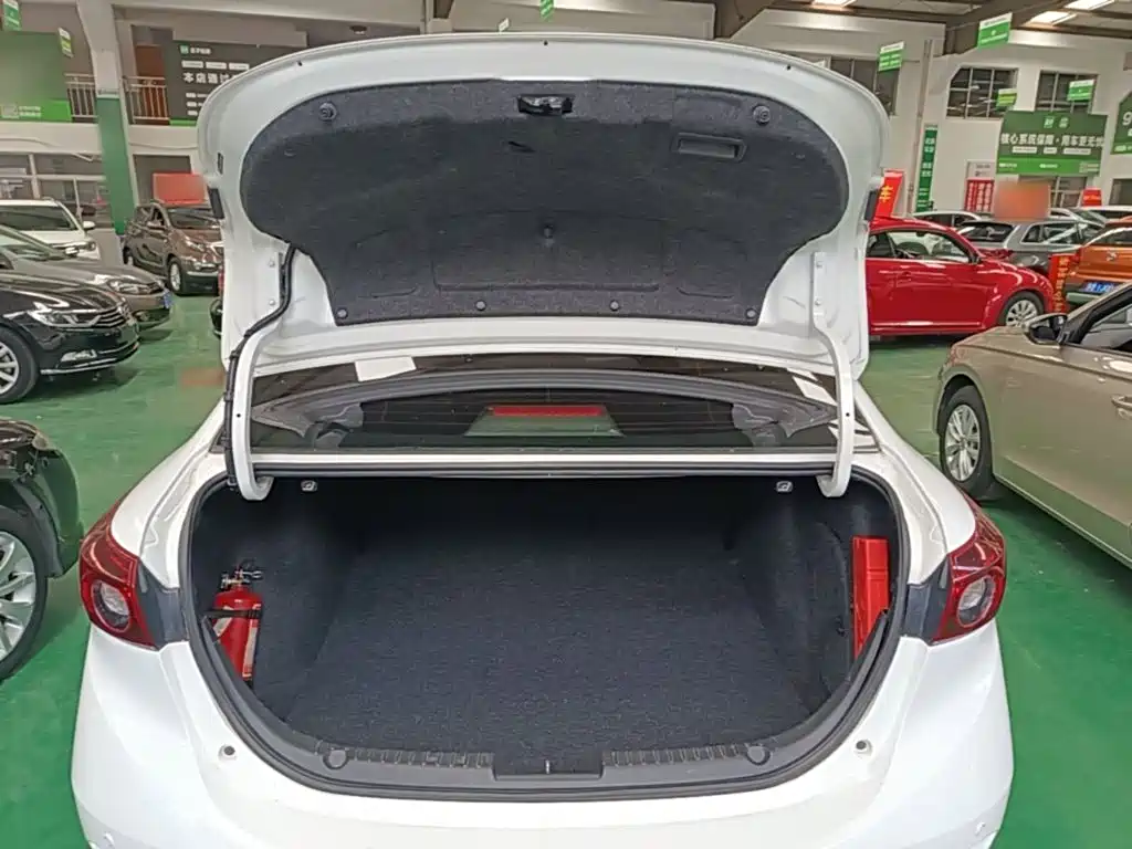 Mazda 3 Angkesela 2015 — фото 19