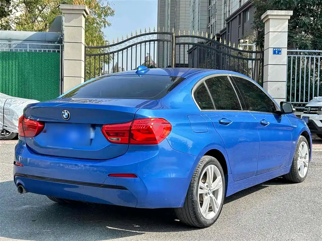 BMW 1 Series 2017 — фото 24