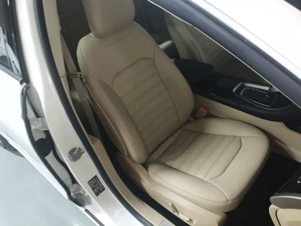 Ford Mondeo 2015 — фото 18