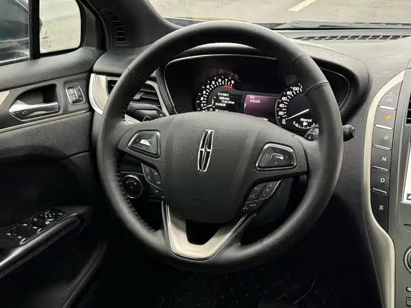Lincoln MKC 2017