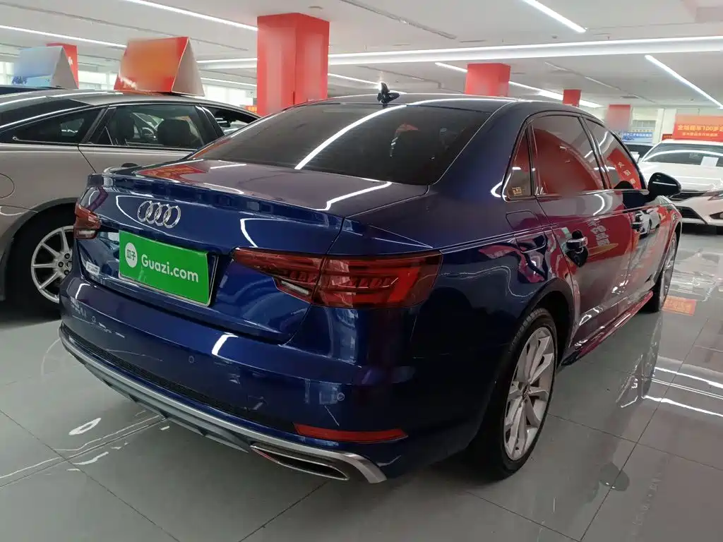 Audi A4L 2020