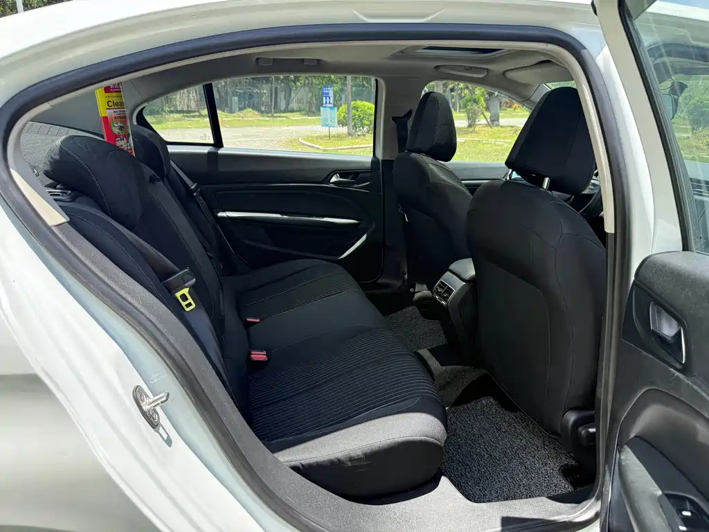 Peugeot 408 2018