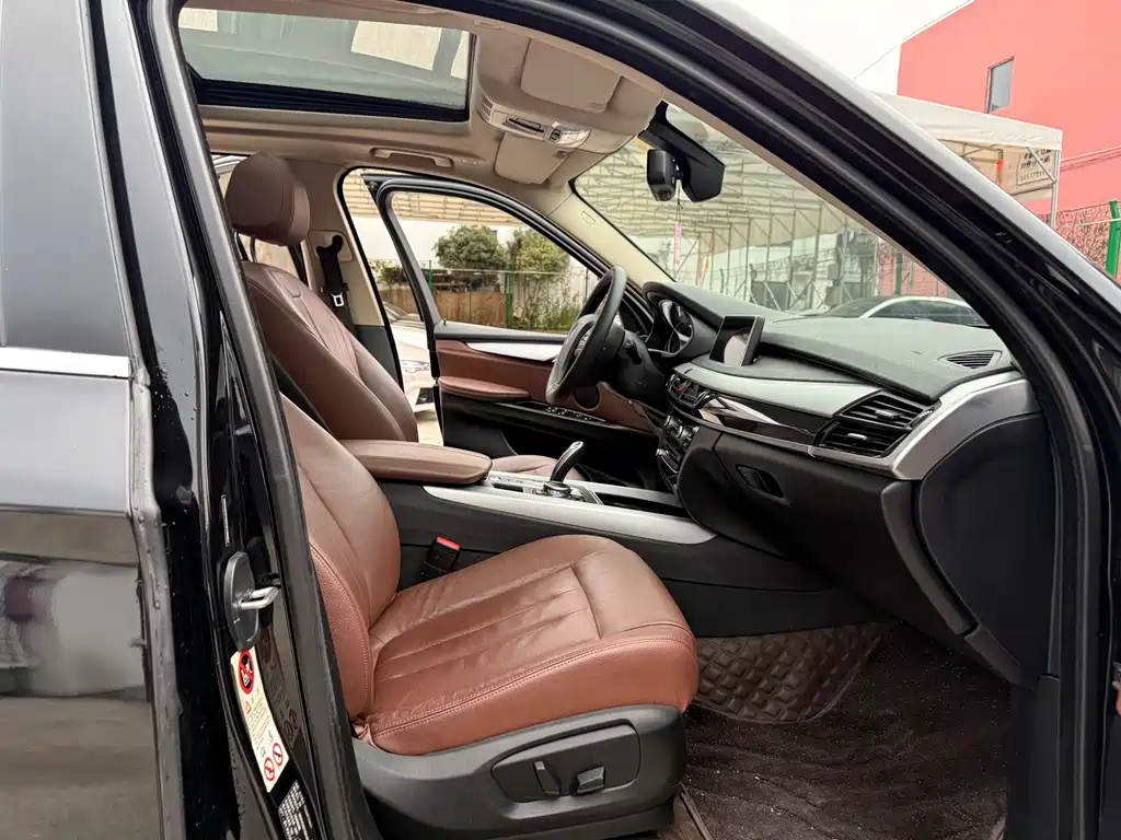 BMW X5 2018 — фото 12