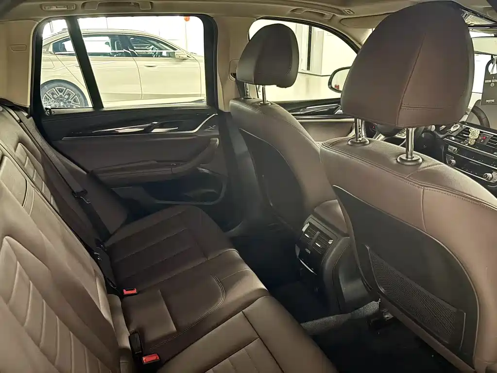 BMW X3 2018 — фото 10