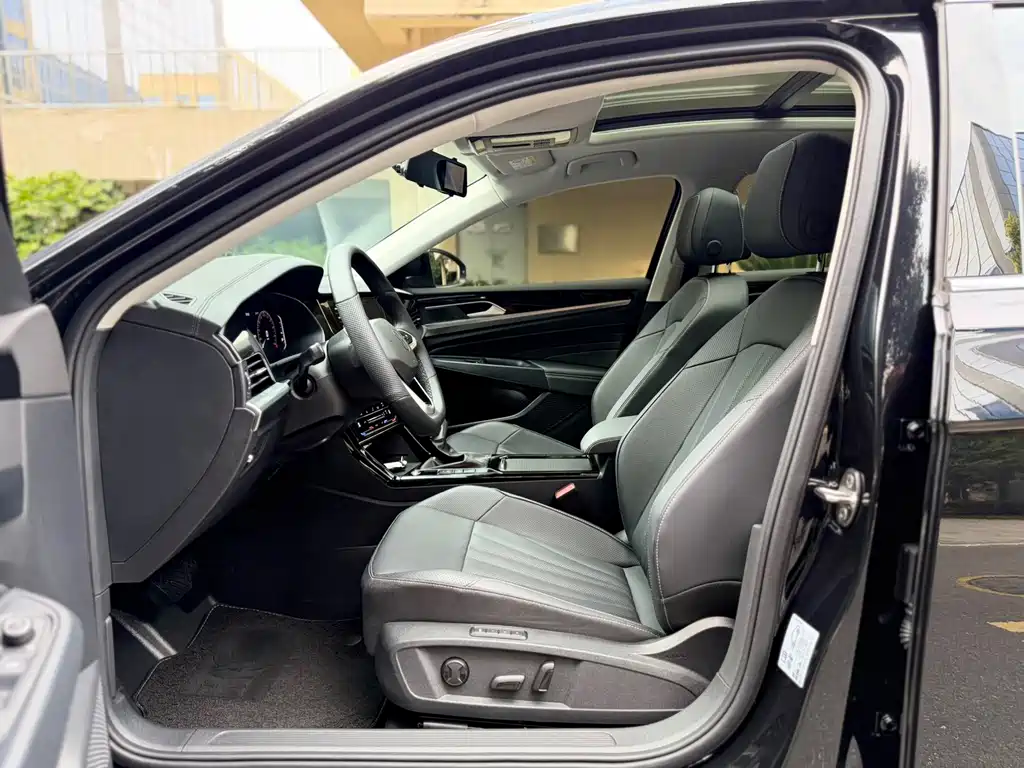 Volkswagen Passat 2024