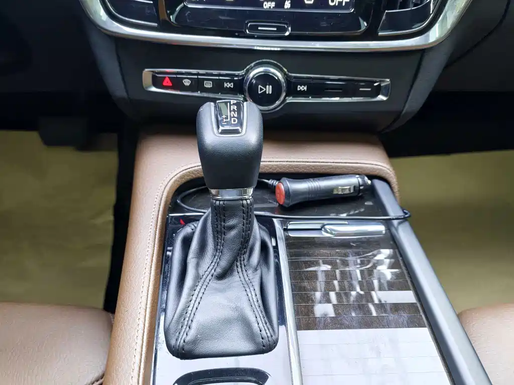 Volvo S90 2017 — фото 8