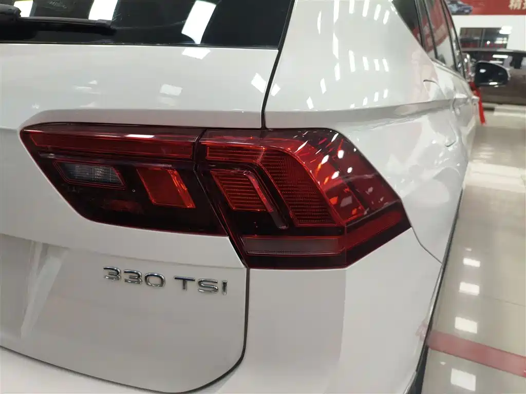 Volkswagen Tiguan L 2021 — фото 24