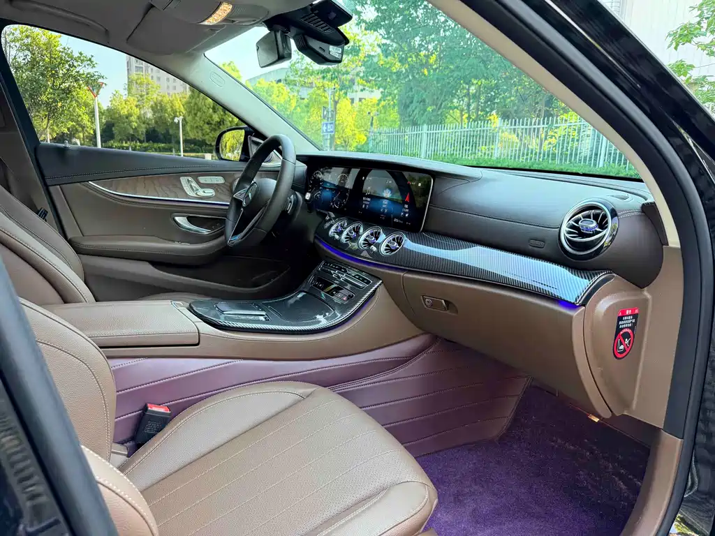 Mercedes-Benz E-Class 2023 — фото 10