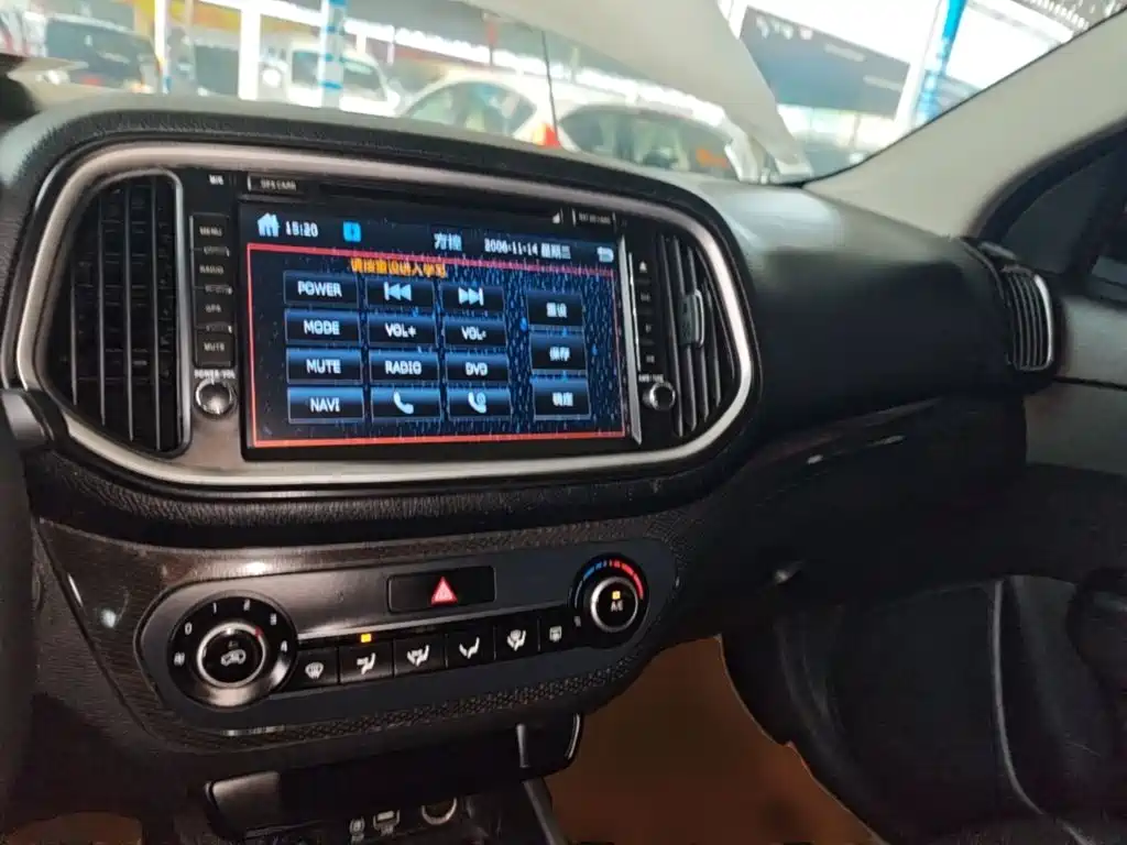 Kia KX3 2015 — фото 10