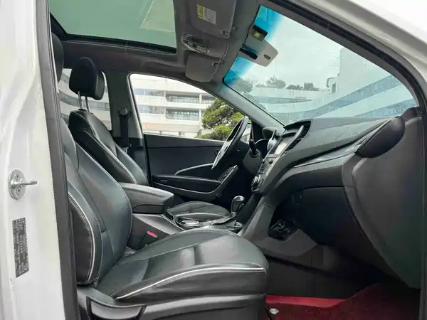 Hyundai Santa Fe 2017