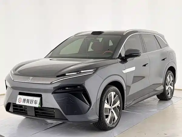 BYD Tang L 2025