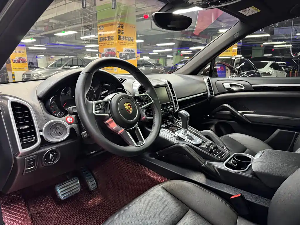 Porsche Cayenne 2015 — фото 14