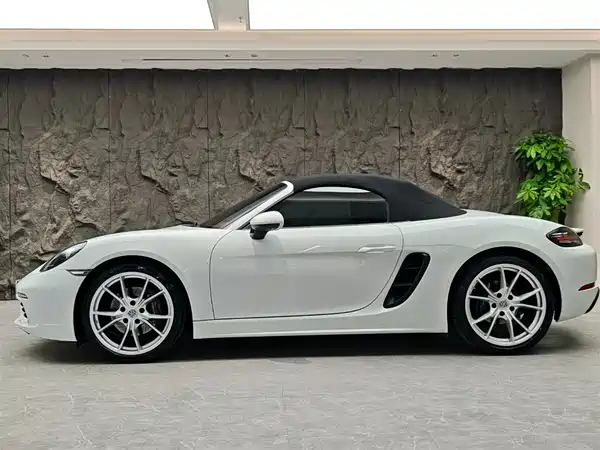 Porsche 718 2022
