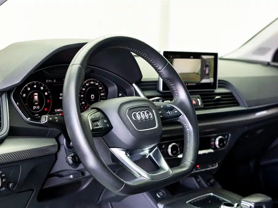 Audi Q5L 2021 — фото 18
