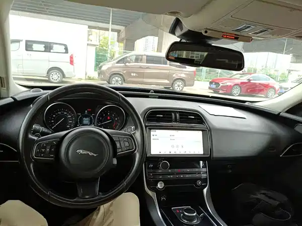 Jaguar XEL 2019