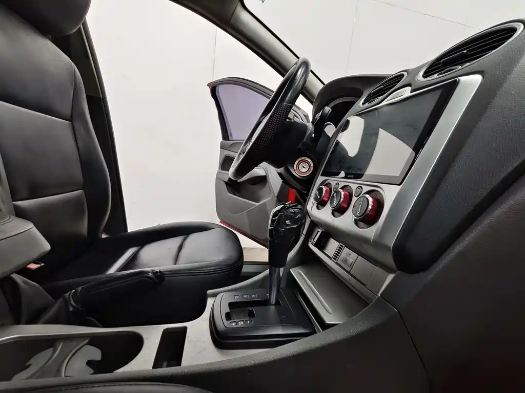 Ford Focus 2015 — фото 15