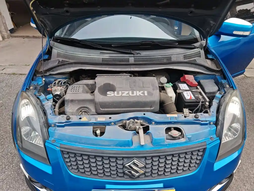 Suzuki Swift 2015 — фото 11