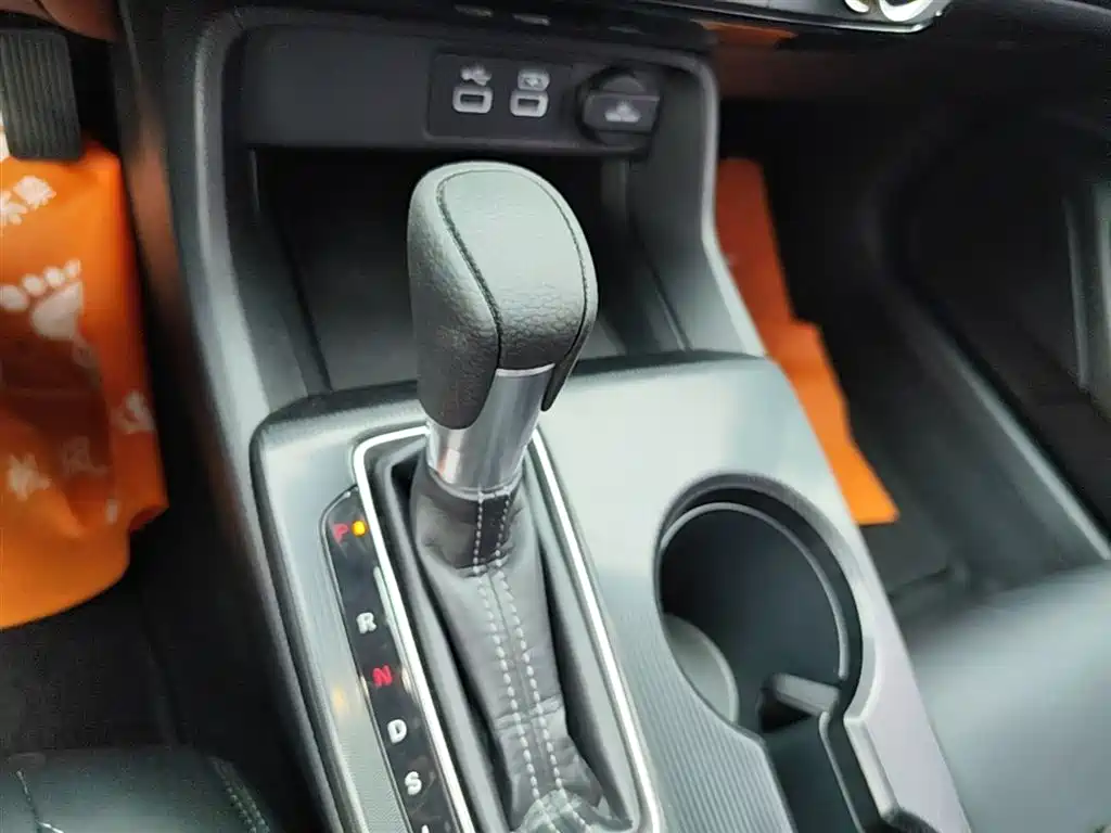 Honda Civic 2023 — фото 14