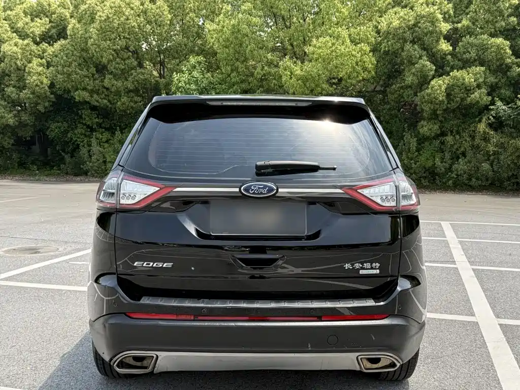 Ford Edge 2018 — фото 24
