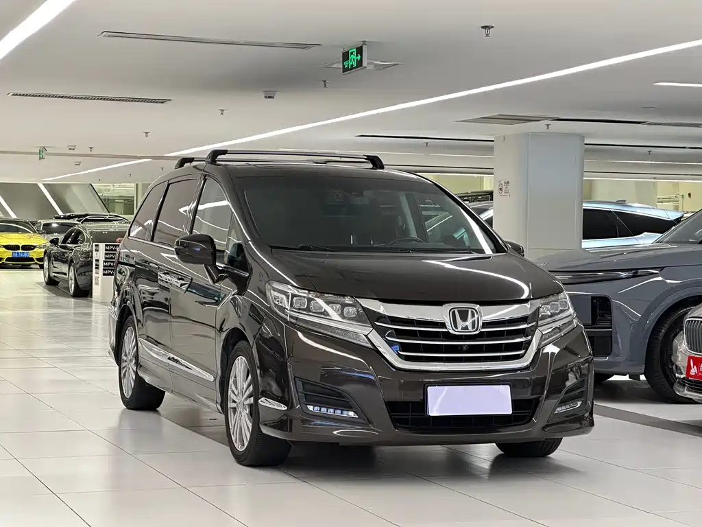 Honda Elysion 2016