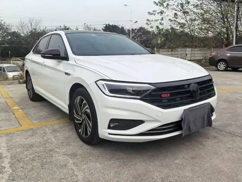 Volkswagen Sagitar 2020