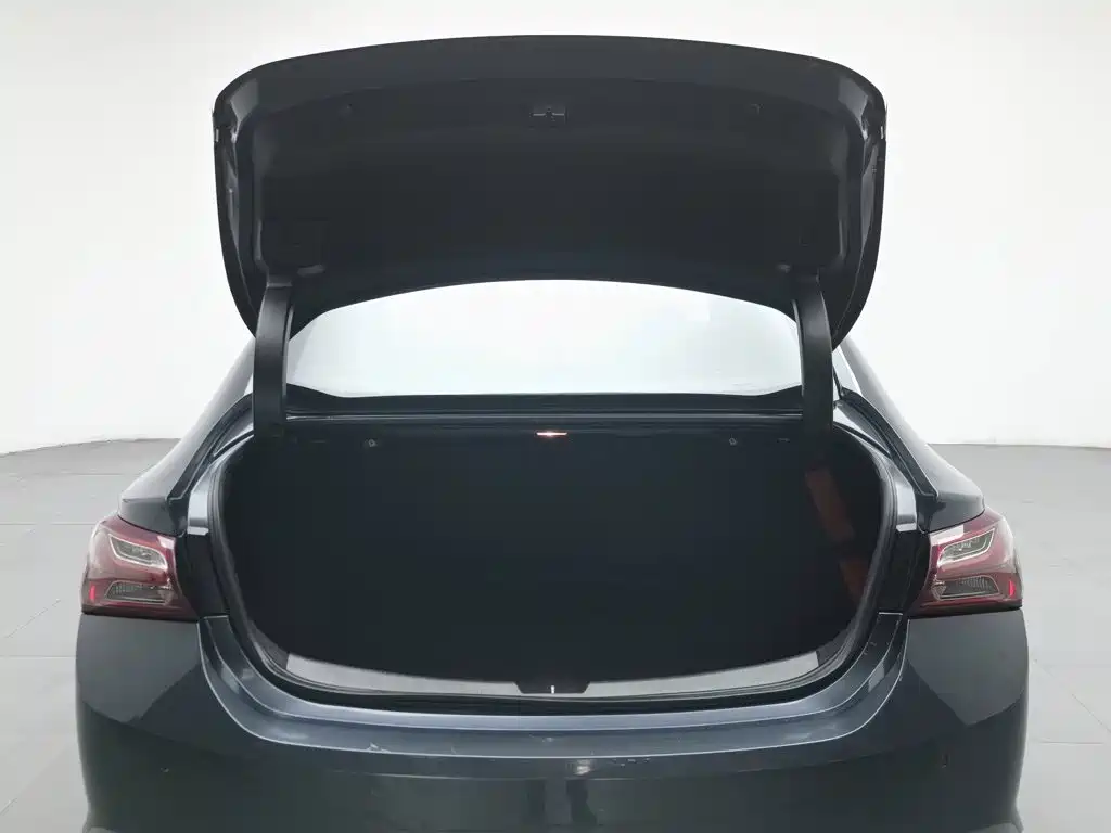 Chevrolet Malibu XL 2019 — фото 16