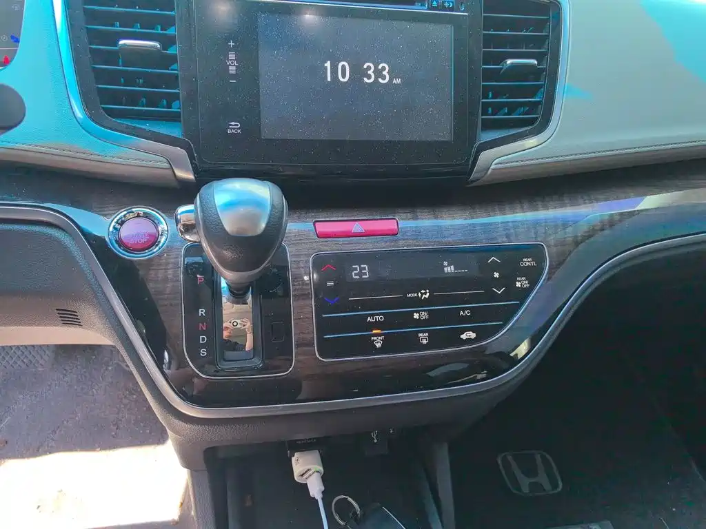 Honda Odyssey 2018 — фото 14