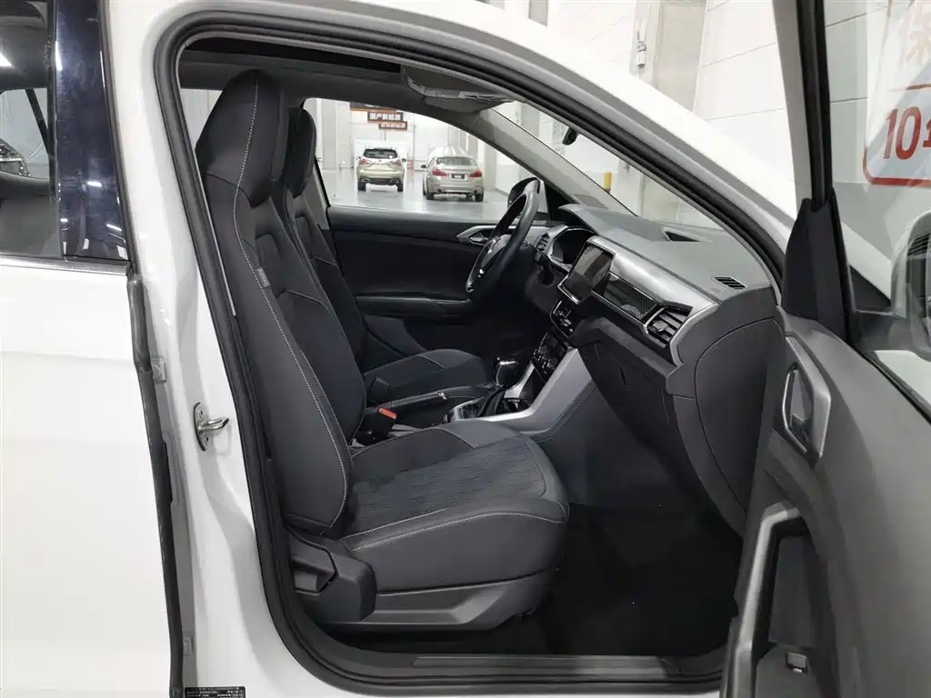 Volkswagen T-Cross 2021 — фото 23
