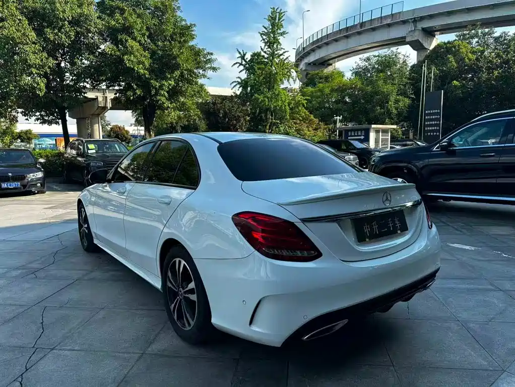 Mercedes-Benz C-Class 2018 — фото 9