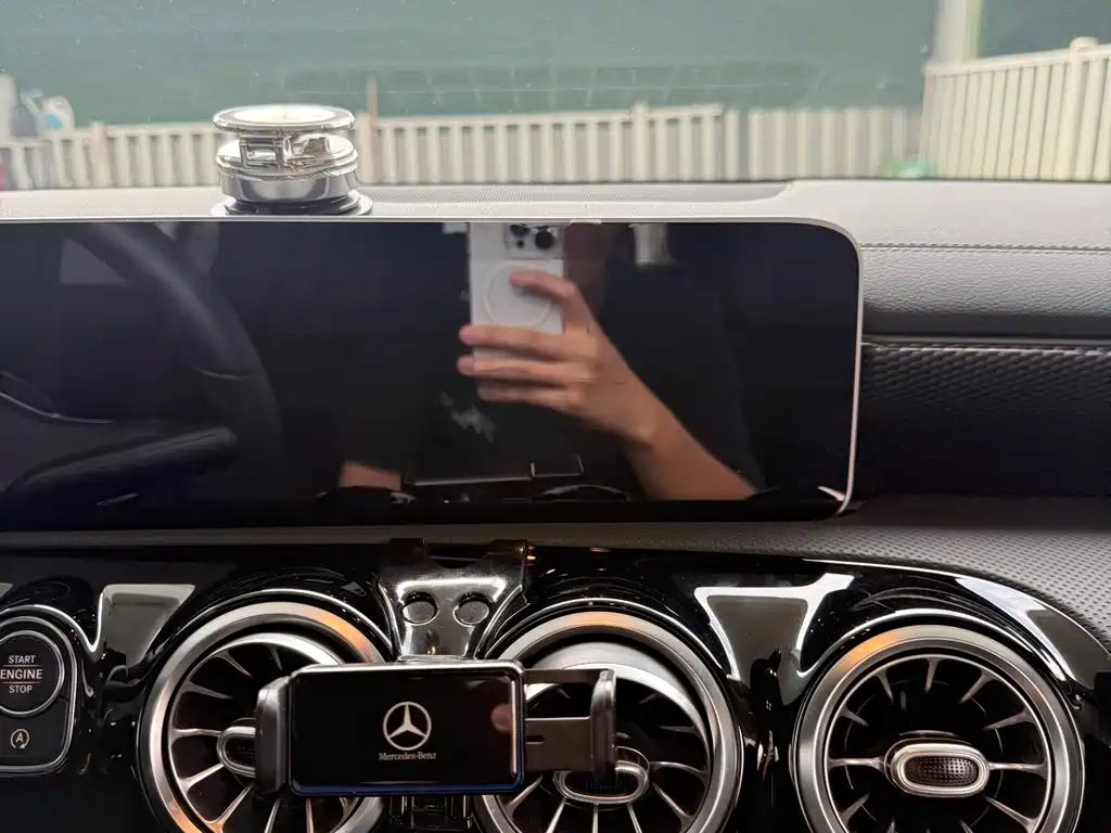 Mercedes-Benz A-Class 2020 — фото 16