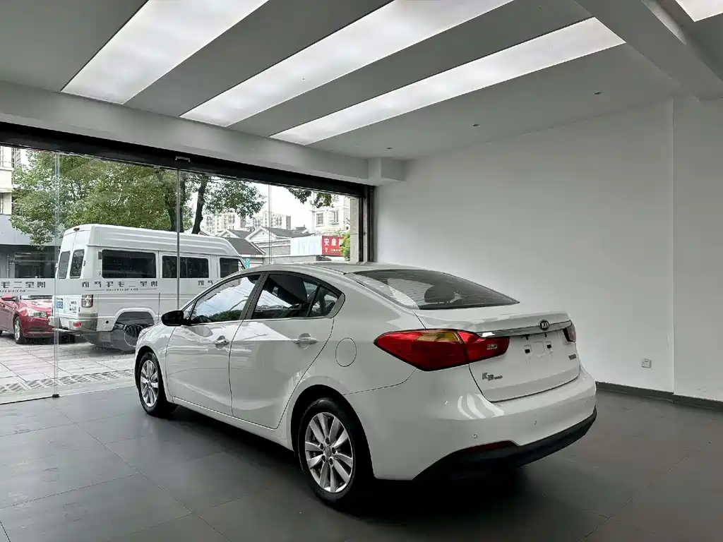 Kia K3 2013