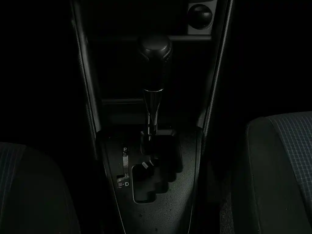 Toyota Yaris L 2019 — фото 14