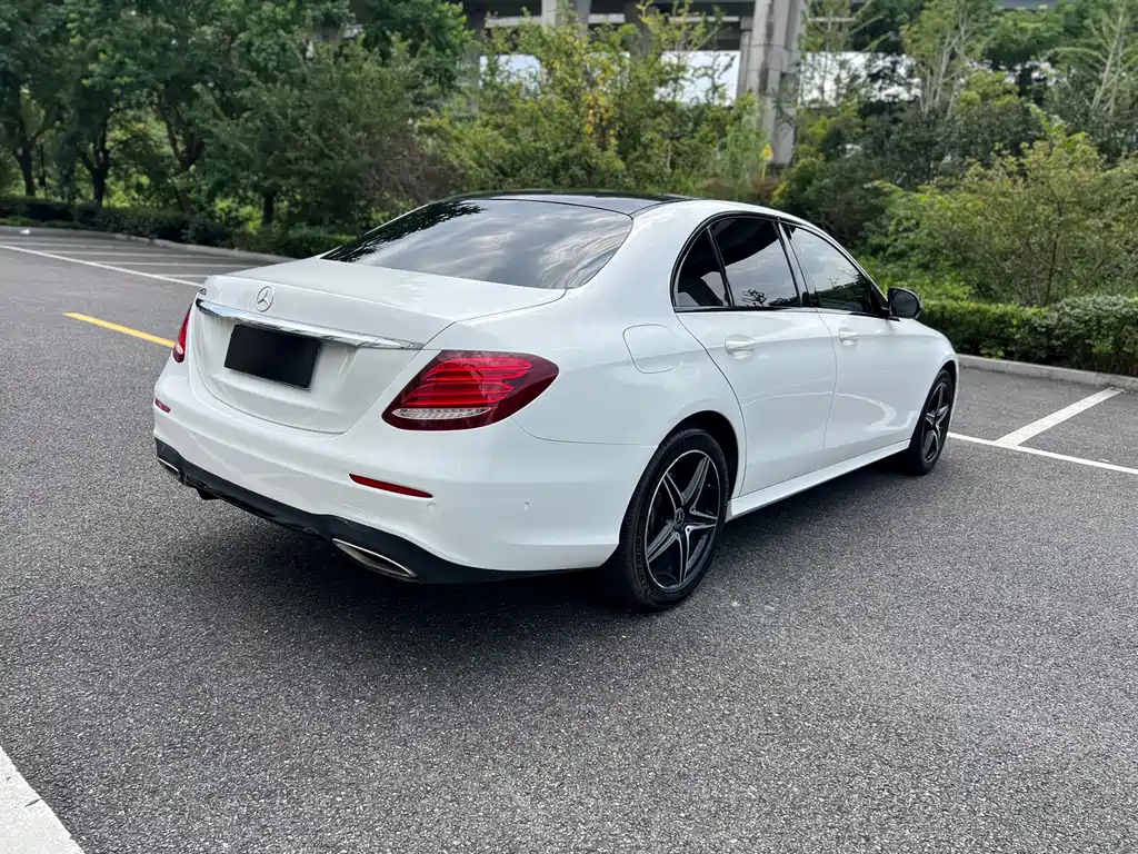 Mercedes-Benz E-Class 2021