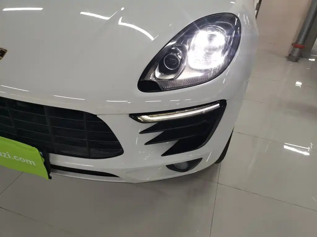 Porsche Macan 2015 — фото 24