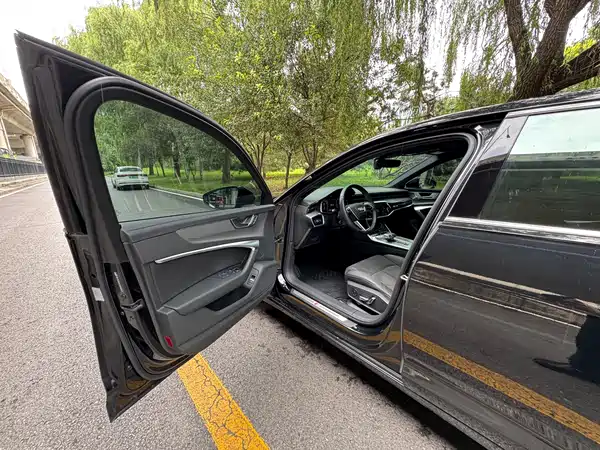Audi A6L 2023