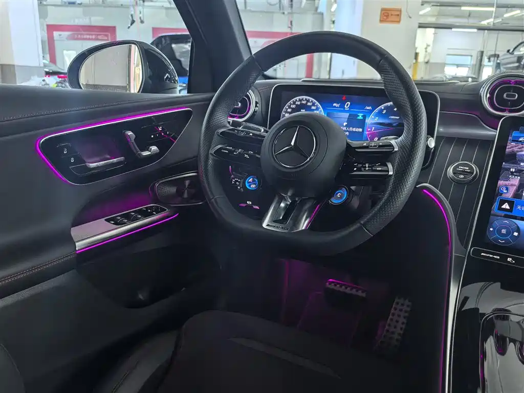 Mercedes-Benz GLC AMG 2025 — фото 23